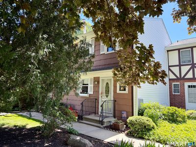 10 East Gate Lane #10