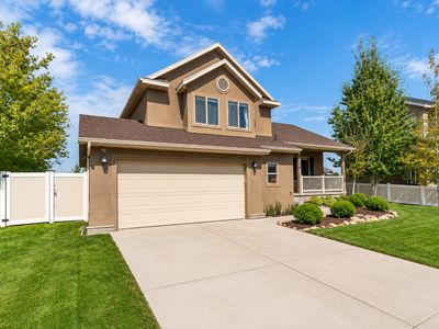 6609 N Sky Heights Dr E