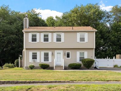 49 Shawna St
