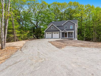 6 Deluca Drive