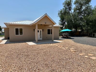 6 Adobe Ln