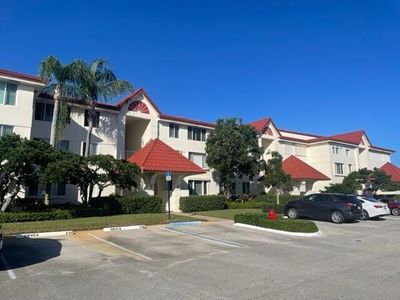 110 Half Moon Circle #C2