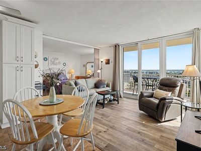 7360 Estero Blvd APT 1001