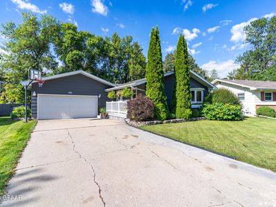 601 Schroeder Dr