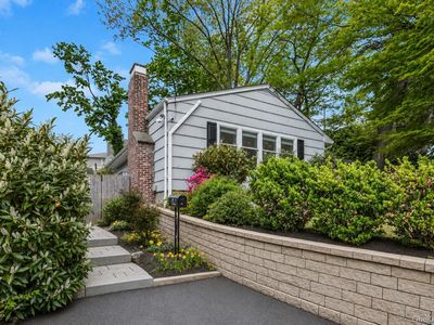 10 Minetta Court