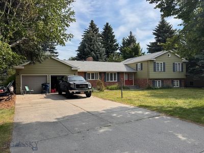 111 Circle Dr