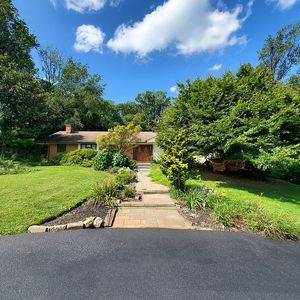 907 Mitchell Farm Ln