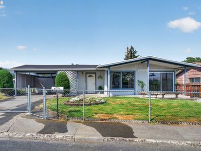 Property at 1829 E 10th St, The Dalles, OR