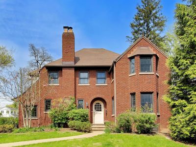 1636 Forest Ave