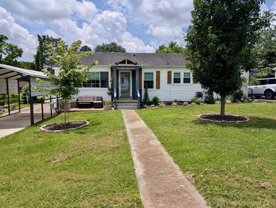 305 Charlotte Dr