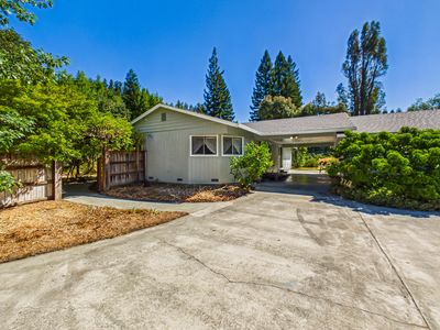 7457 Benbow Dr