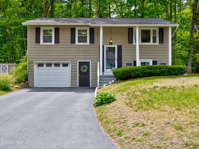 25 Lamplighter Lane Lane