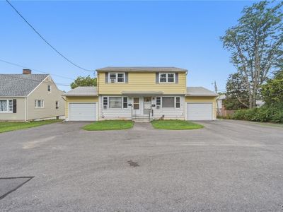 Property at 139 Old Liverpool Rd, Liverpool, NY