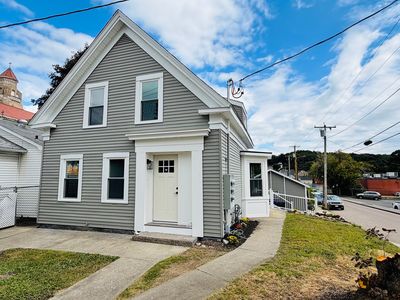 1 E Main St