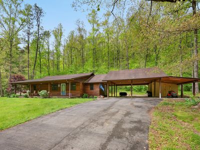 101 Gene White Ln