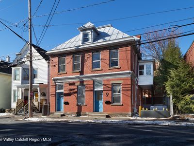 9 Brewster Street