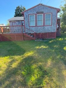 26 Crandall Ave