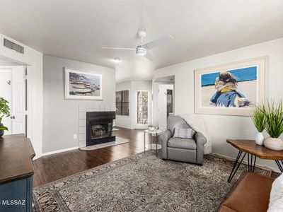 6655 N Canyon Crest Dr Unit 11166