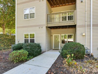 505 Carlyle Way