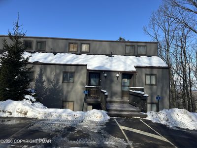 3 Middle Village Way