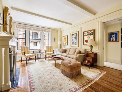 116 E 63rd St APT 3B