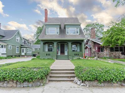 1232 Lincoln Way E
