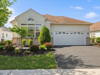 3 Daulton Dr