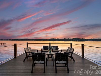 138 Lakefront Dr