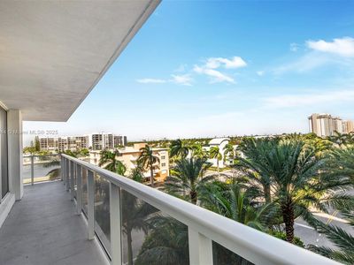2751 S Ocean Dr APT 501N
