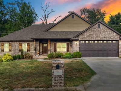 2304 Vail Dr