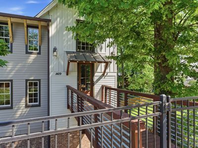 1429 Shelby Ave