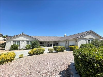 13997 Riverside Dr