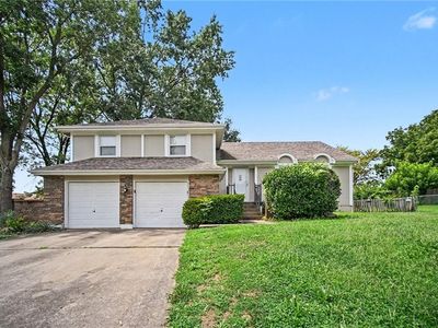 11901 E 54th Ter