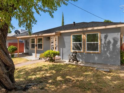 1087 Souza St