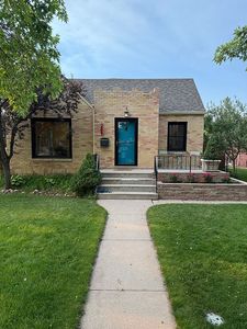 220 W 4th Ave
