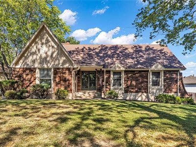 901 NW Oak Ridge Dr