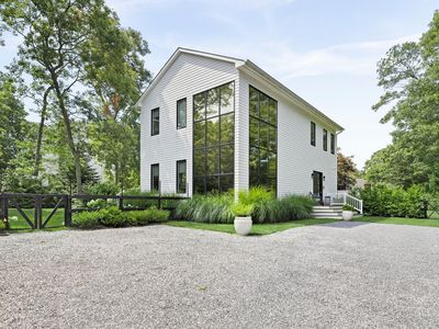 164 Pembroke Dr