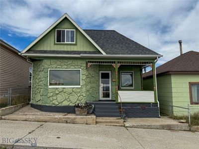 1005 Hornet St