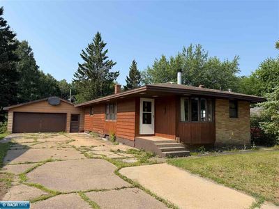 717 Maple Dr