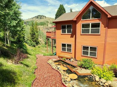 562 Piney Acres Circle