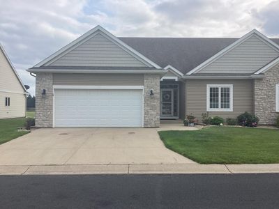2462 Coral Ridge Pl NE
