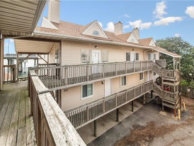 837 Little Bay Ave #4