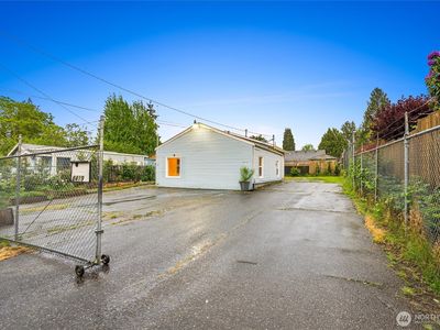 8419 S 116th