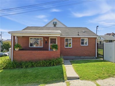 903 Penn St
