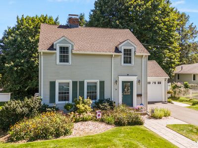 24 Herschel Avenue