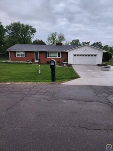 925 NW Pleasant Hill Ln