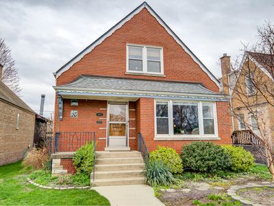 10904 S Central Park Ave