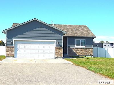 27 N White Pine Ln