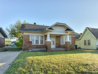 1609 NE 18th St
