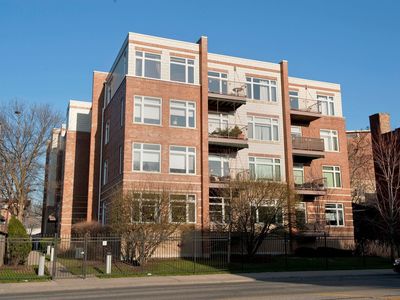 515 N Harlem Ave APT 203